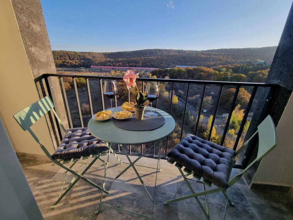 Nature View Designer Apartment